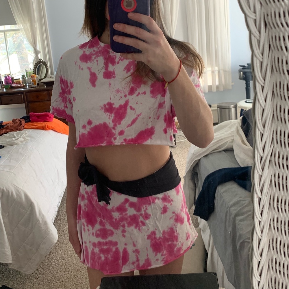 🌸🍉💕Original tie dye two piece set👛🌺💄💋✨